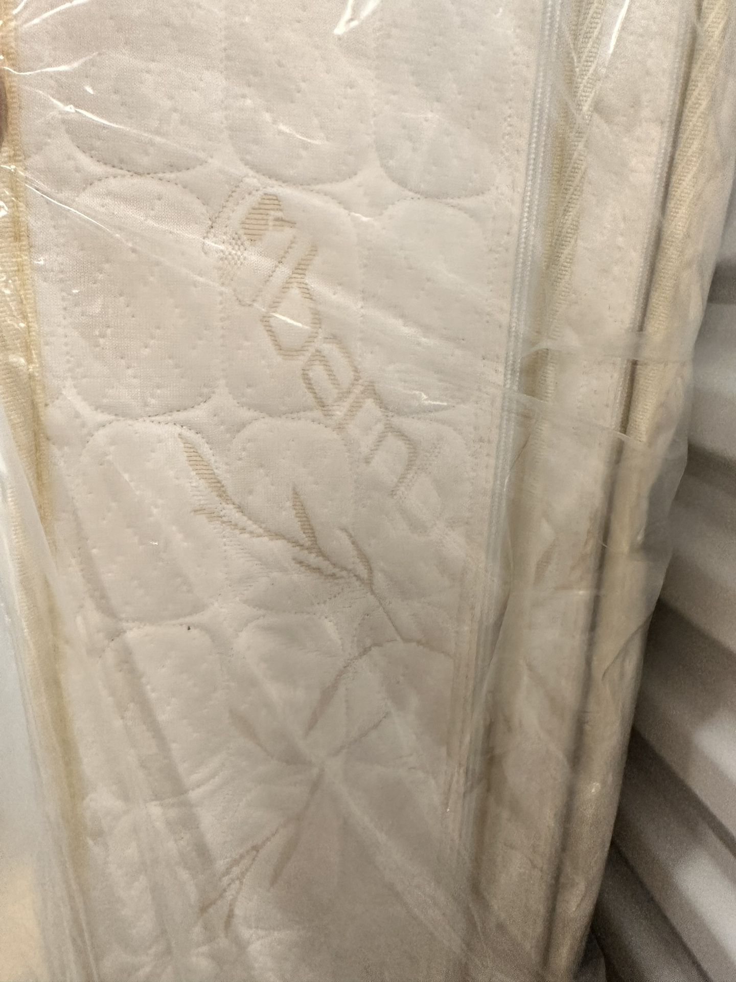 TOP OF LINE -SLEEP NUMBER Air Adjusted- Air-Pedic Matress