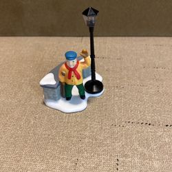 Dept 56 HV Series Man & Lightpole