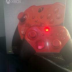 Xbox  Elite Controller With Extra Pieces   Give Me An Offer 