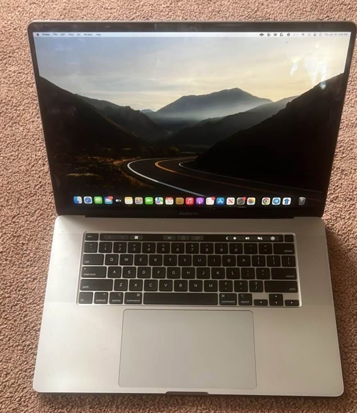 MacBook Pro 2019 16 Inch
