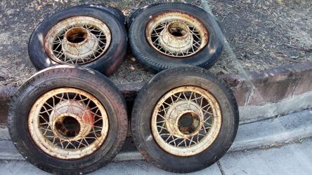 Original 1933  Ford 17" Wire Spoke Wheels - 5 Lug