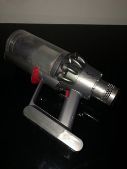 Dyson V11 SV14 Cordless Rechargeable Vacuum Cleaner—Main Body And Battery Only 