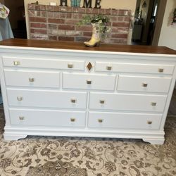 Solid Wood 9 Drawer Dresser/server