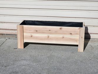 Cedar planter box