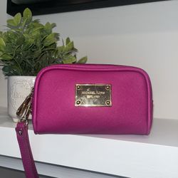 Michael Kors Wristlet