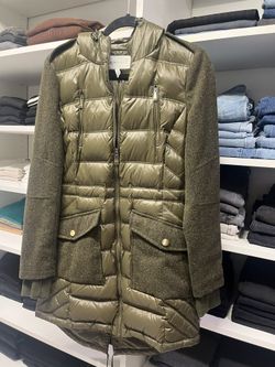 BCBG-Puffer Coat