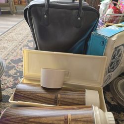 Thermos King Seeley Set Woodgrain Design with Carrying Case