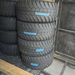 37 X 13.50 R20 AMP Set of 4 Used Very Clean Condition