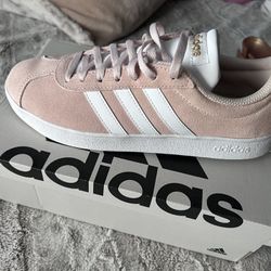 New Women Adidas Size 8 Pink Color 