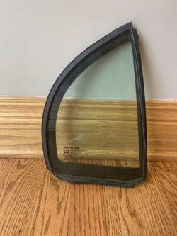 Honda Civic/Si rear window OEM Part