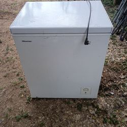 Hisense 5 cu ft garage ready freezer white