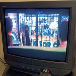 20" Sony Trinitron KV-20S42 - Rare Curved Screen (Perfect Retro Gaming Geometry)