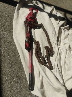1 Ton hoist/ come along heavy duty used $100