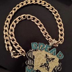 Cuban link necklave with charm 