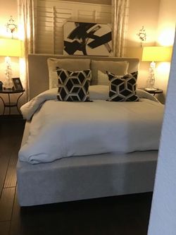 Cabalynn queen upholstered bed with mattress