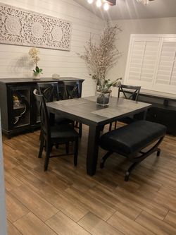 Dinning Table
