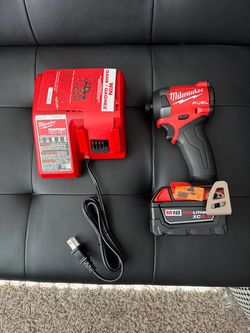 Milwaukee M18 Fuel Impact Driver kit