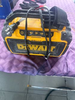DEWALT Jobsite Bluetooth Speaker