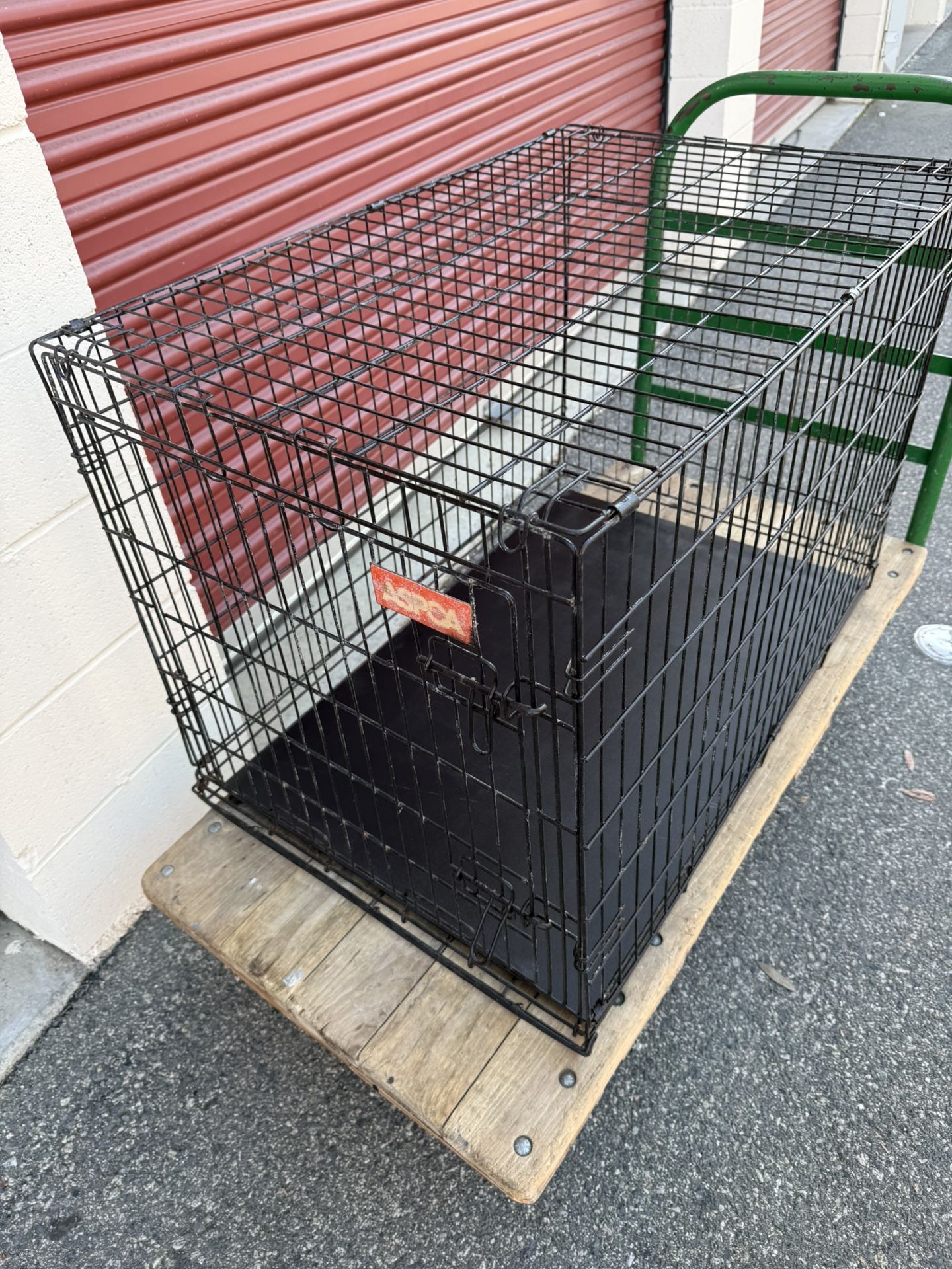36”w, 24”d, 24”h, Pet Kennel