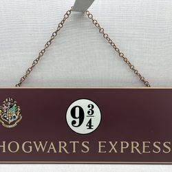 NECA Harry Potter - Hogwarts Express 9 3/4 18” Wood Sign.