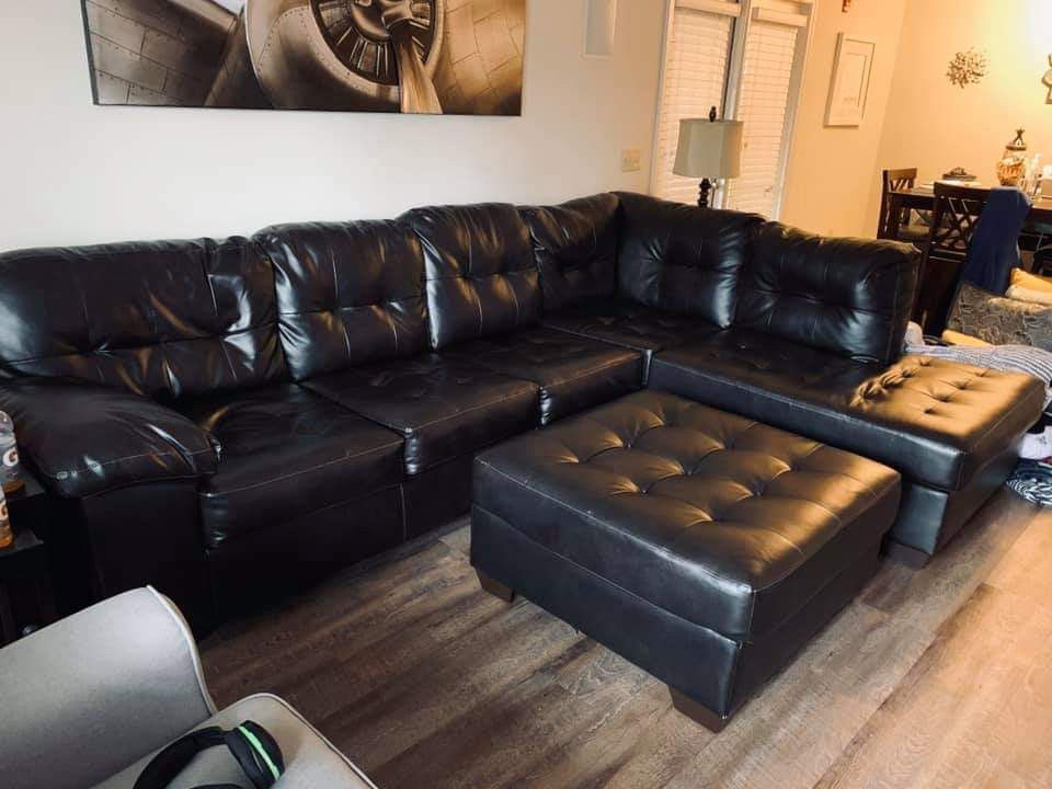 Brown Leather Sectional w/ Matching Ottoman