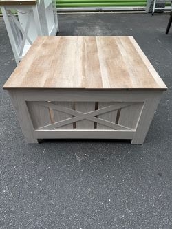 Farmhouse Coffee Table like Nee