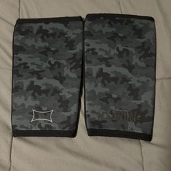 Sling Shot STrong Knee Sleeves by Mark Bell - 7mm thick neoprene supports   Size: medium 