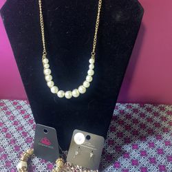 Paparazzi Faux Pearl Set