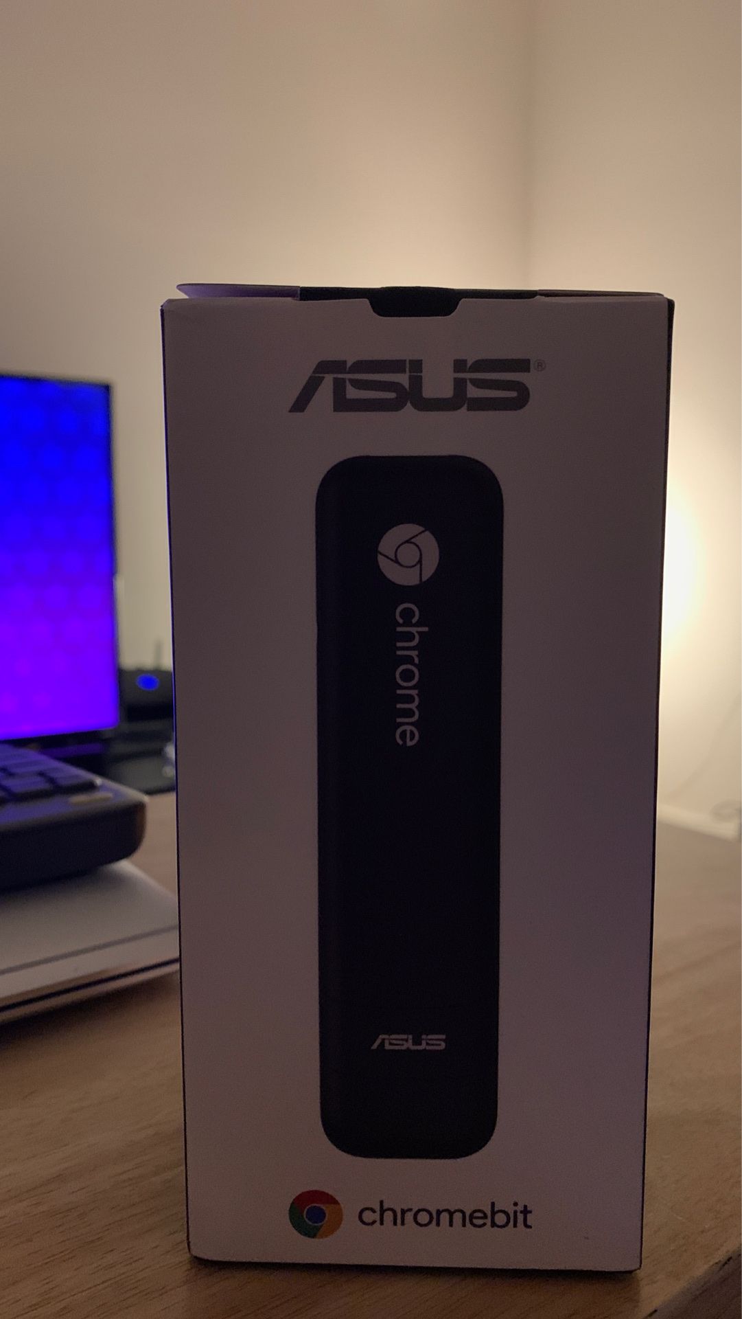 ASUS Chromebit CS10 Stick-Desktop PC