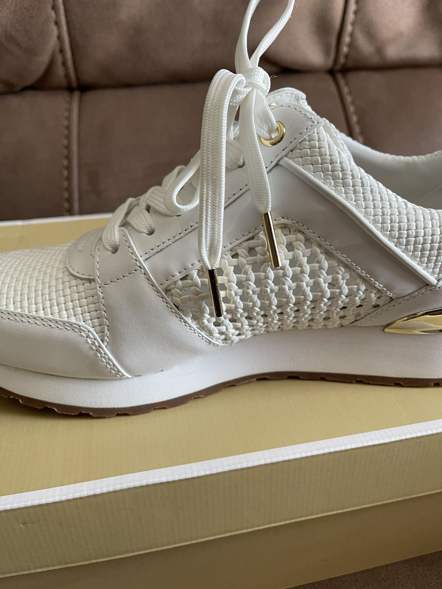 Mk Billie Trainer Leather Sneakers Size 8.