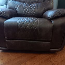 *Now Available!!!*---Stellar Santiago Brown Leather Reclining Sets---From $1099!!!---Delivery And Financing🤭