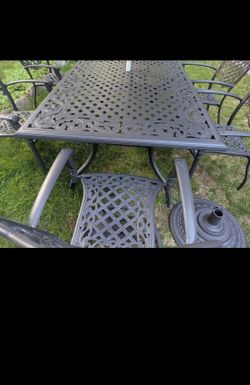 Outdoor set with delivery available