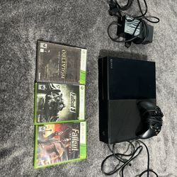 Xbox 1 W/ 3 Compatible Games 