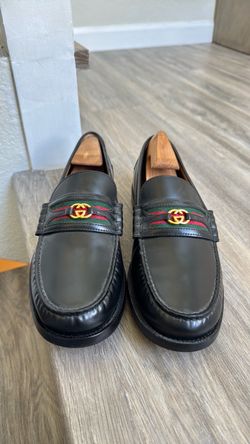 Gucci Men’s Black Leather GG Loafers – Size 9