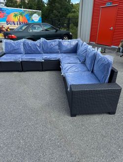 Brand New OUTDOOR PATIO L SHAPE