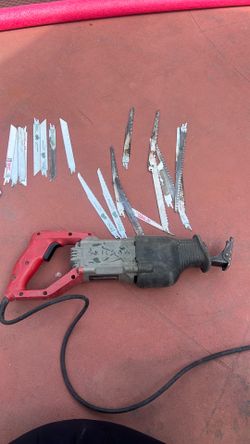 Skilsaw reciprocating sawzaw