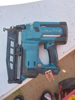 Makita  16 g  travajando  vien