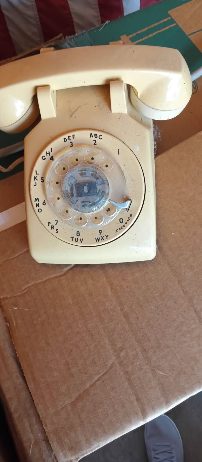 1970's Desk Top Phone In Working Condition 