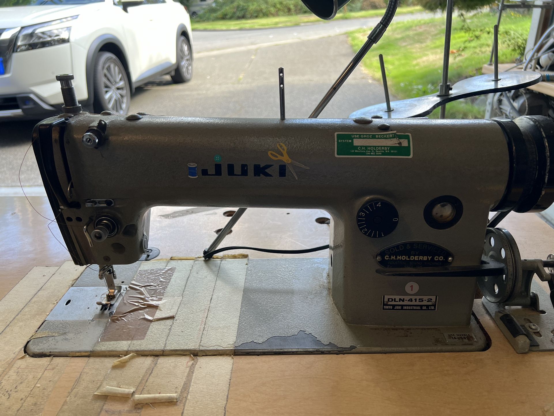 Juki DLN-415-2 Industrial Sewing Machine