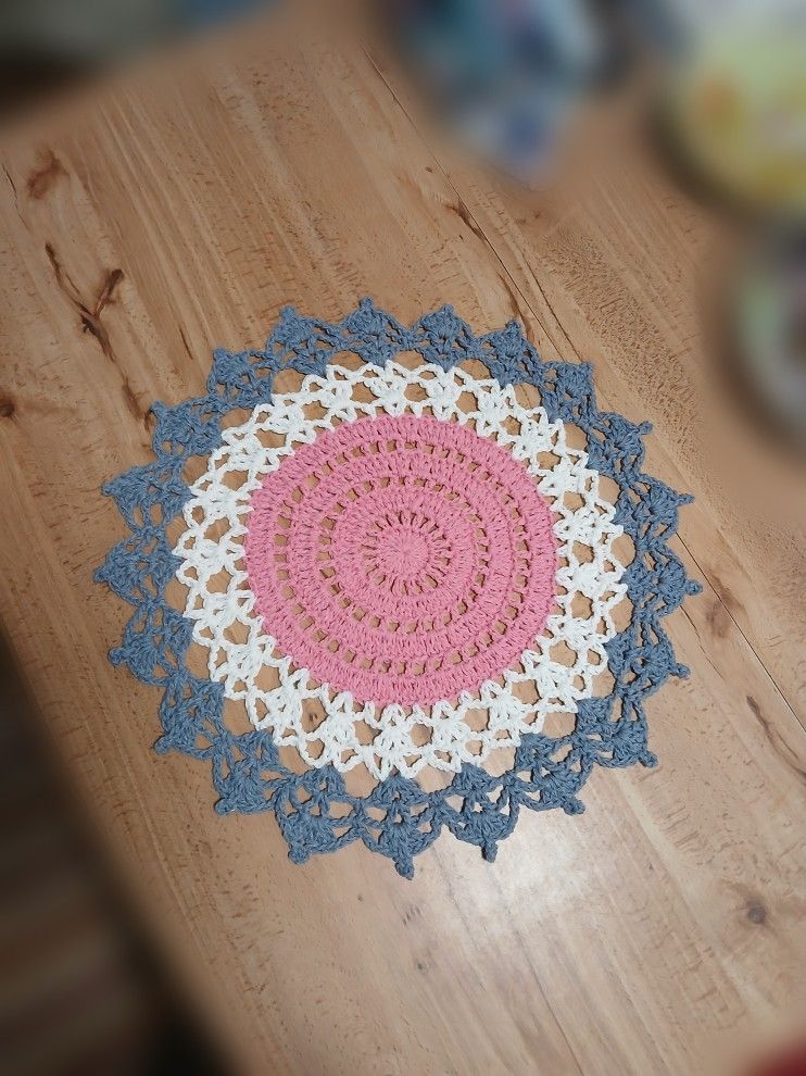Handmade Tricolor Circle Doily