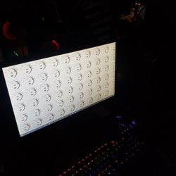 $1050 Gaming PC. Info In The Pics.