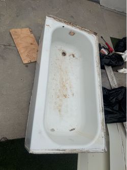 Steel bath tub