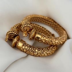 gold plated bangles 