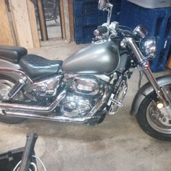 1999 Suzuki Intruder
