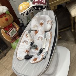 4MOMS MamaRoo Multi-Motion Baby Swing