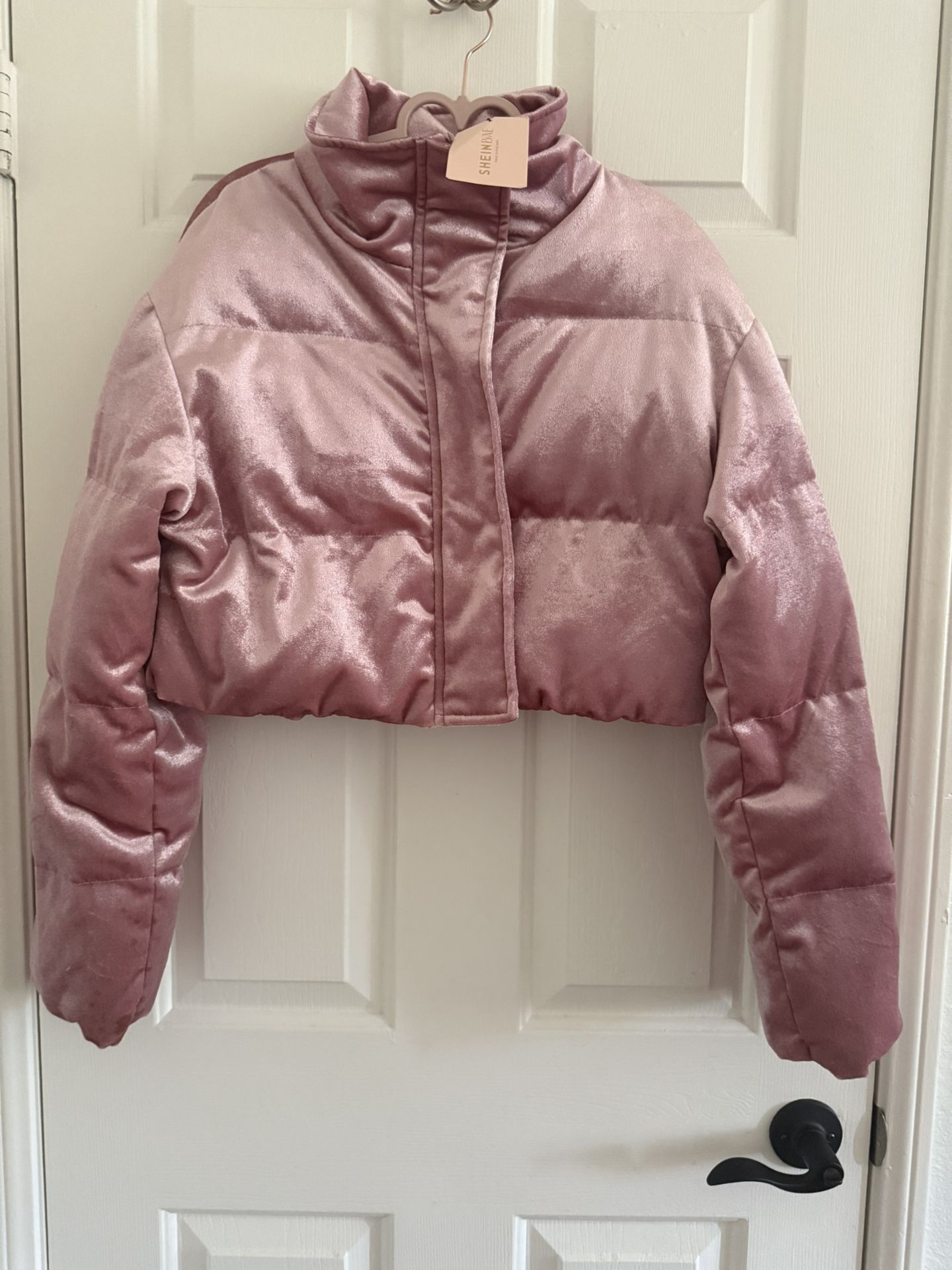 CUTE PINK CROPPED JACKET SIZE MEDIUM