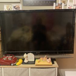 Older Flat Screen Television 