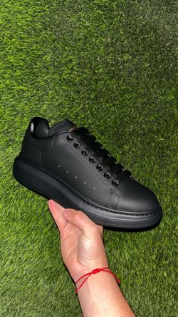 Black alexander mcqueens