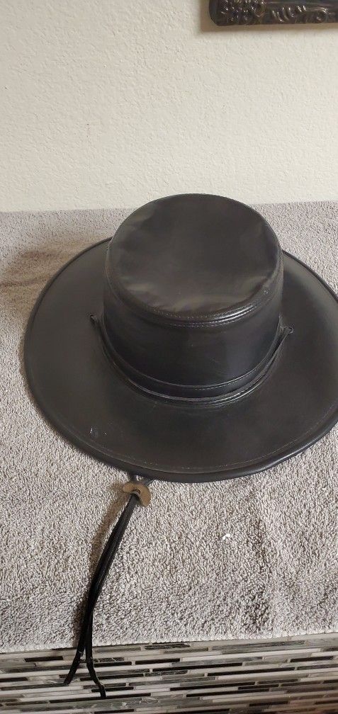 LEATHER HAT 