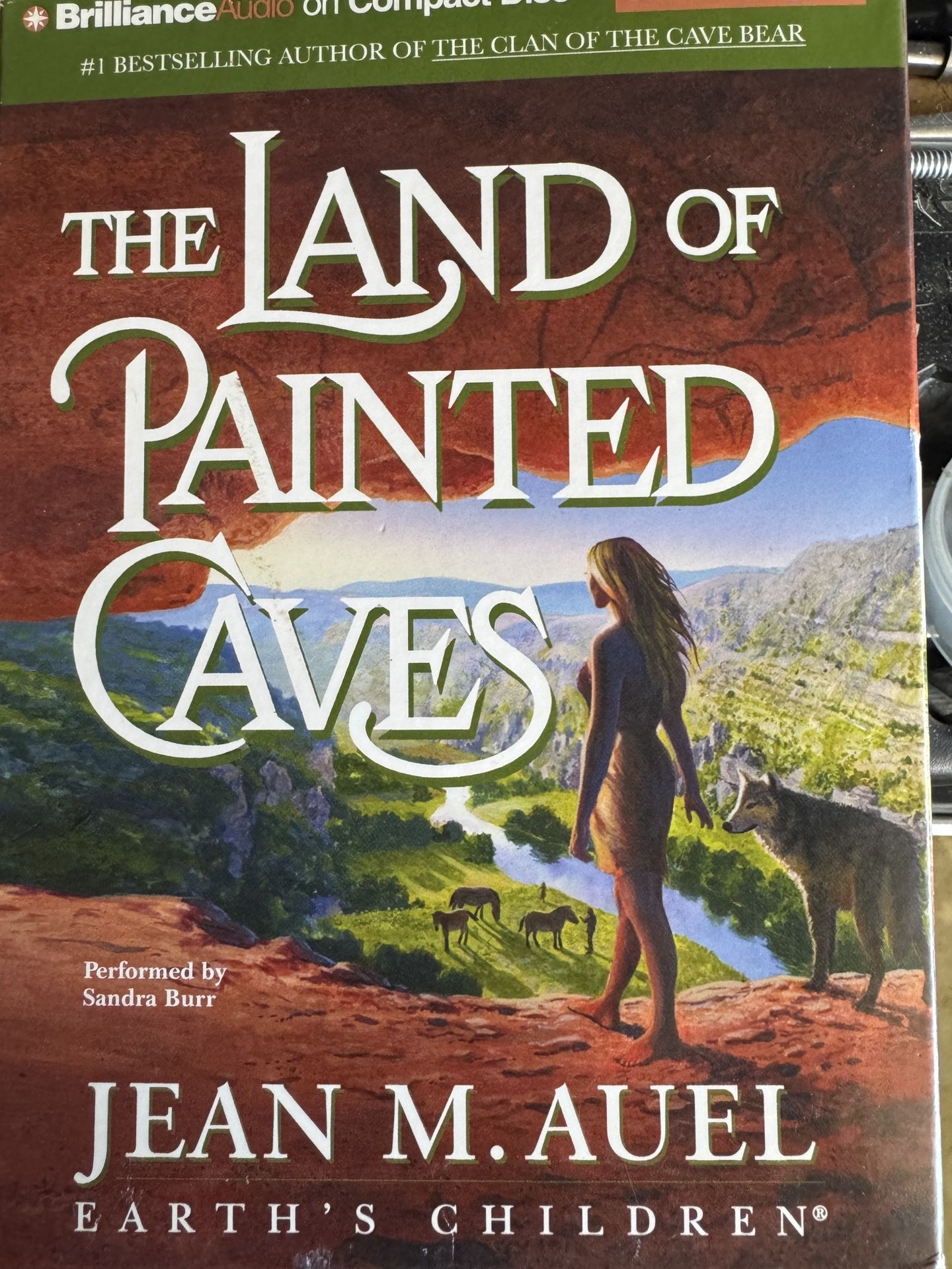 The Land of Painted Caves - Unabridged 
